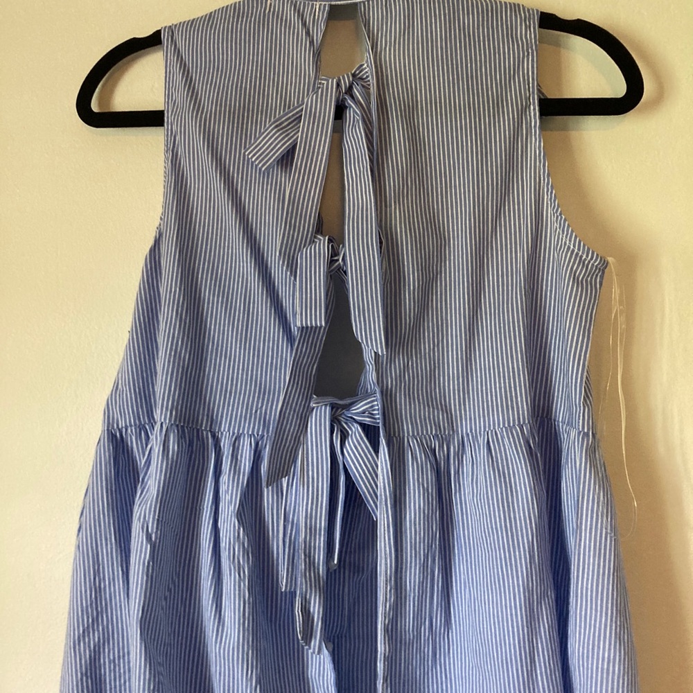 Loose blue and white stripped loose blouse